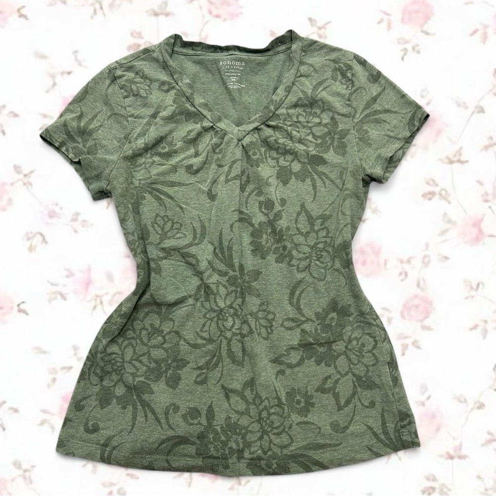 Sonoma Olive Floral V-Neck Short Sleeve Tee